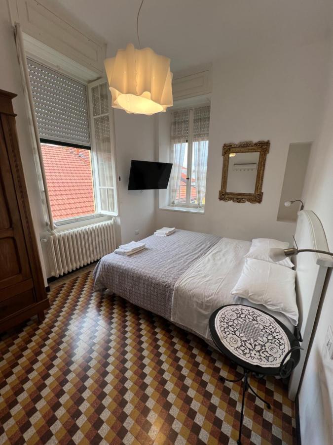 Ferienwohnung Casa Del Poeta Riva Ligure Exterior foto