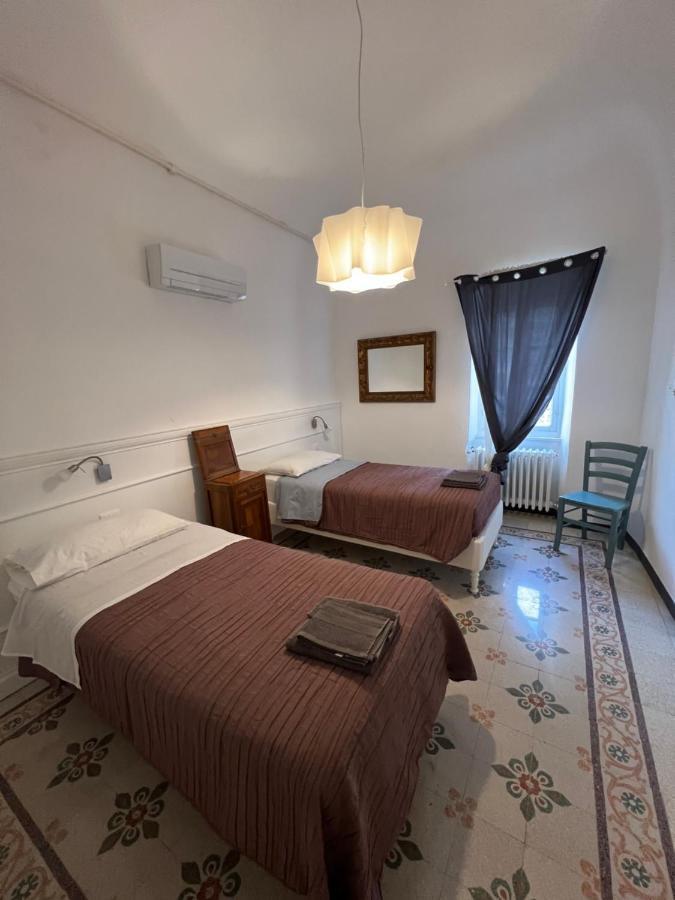 Ferienwohnung Casa Del Poeta Riva Ligure Exterior foto