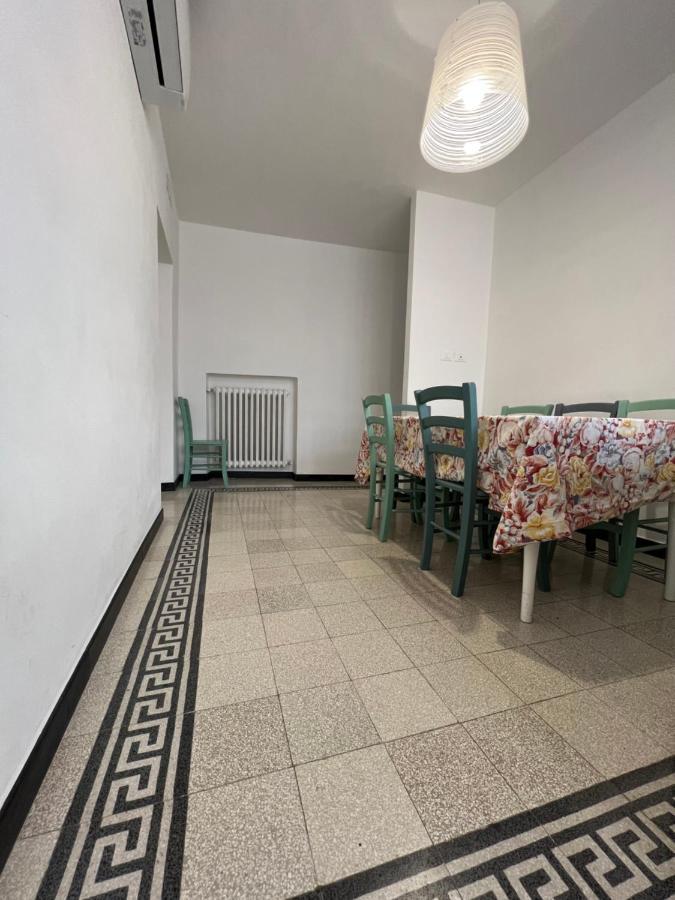 Ferienwohnung Casa Del Poeta Riva Ligure Exterior foto