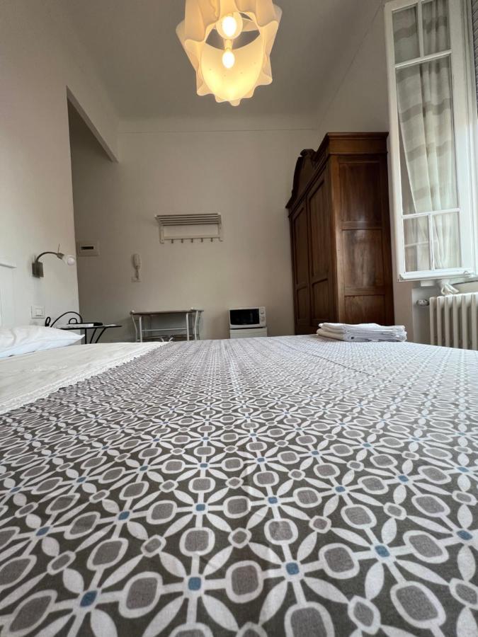Ferienwohnung Casa Del Poeta Riva Ligure Exterior foto