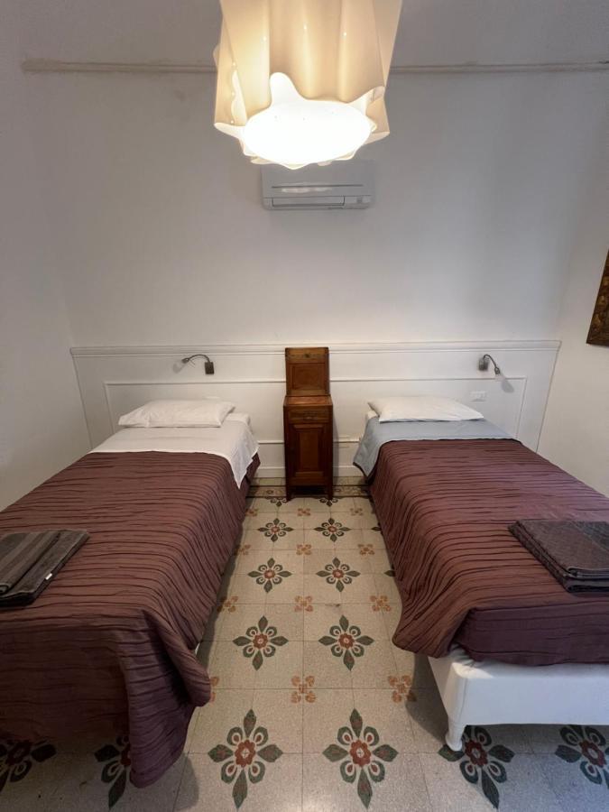 Ferienwohnung Casa Del Poeta Riva Ligure Exterior foto