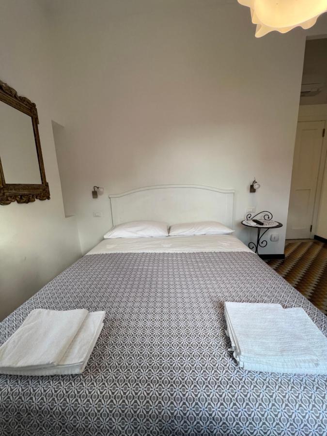 Ferienwohnung Casa Del Poeta Riva Ligure Exterior foto